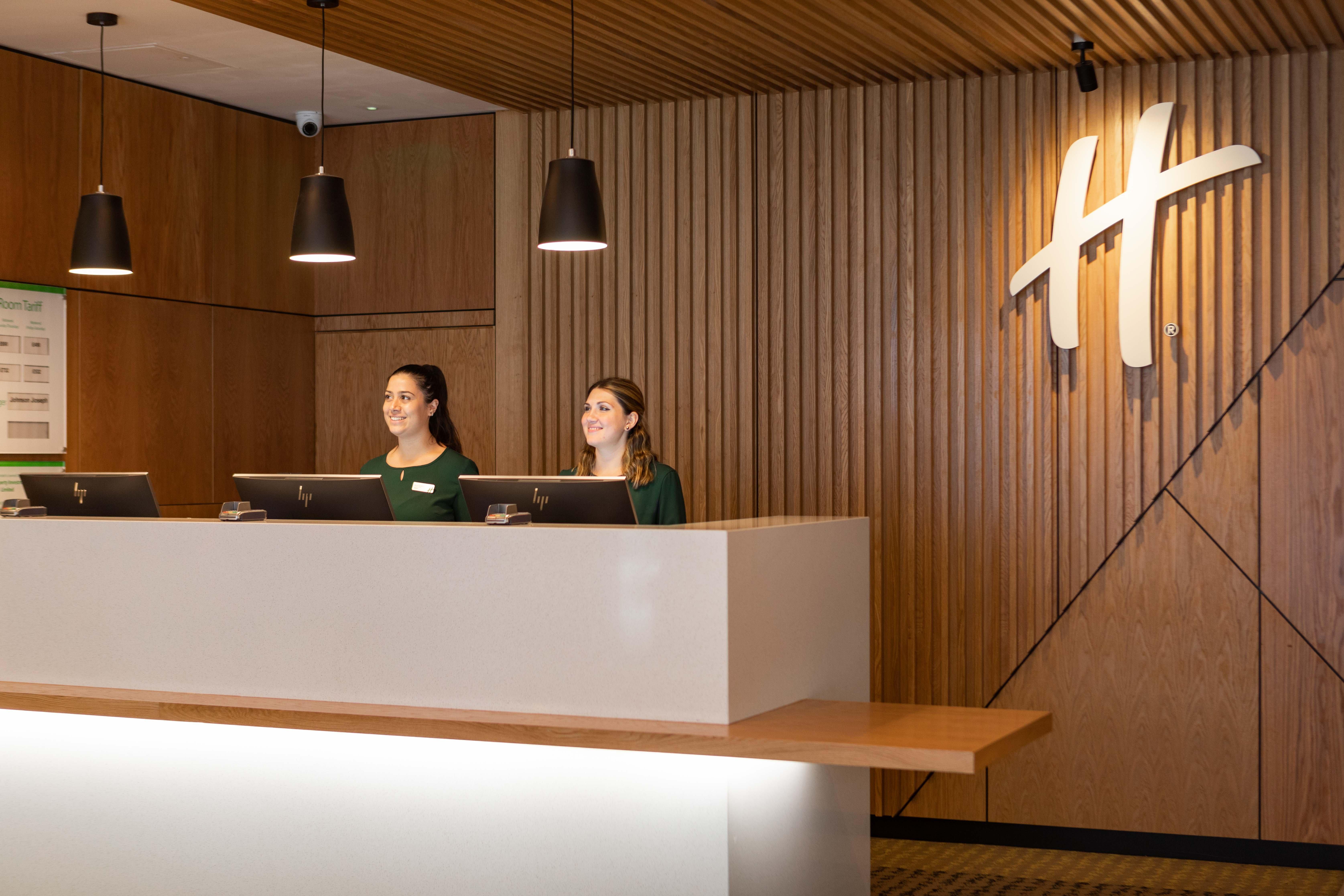 Holiday Inn London - Whitechapel By Ihg Exterior foto